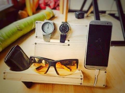 Suport de telefon, ceas, ochelari, portofel
