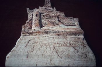 Cetatea Devei - sculptura in lemn reciclat