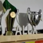 Magneți în formă de căsuță tradițională românească