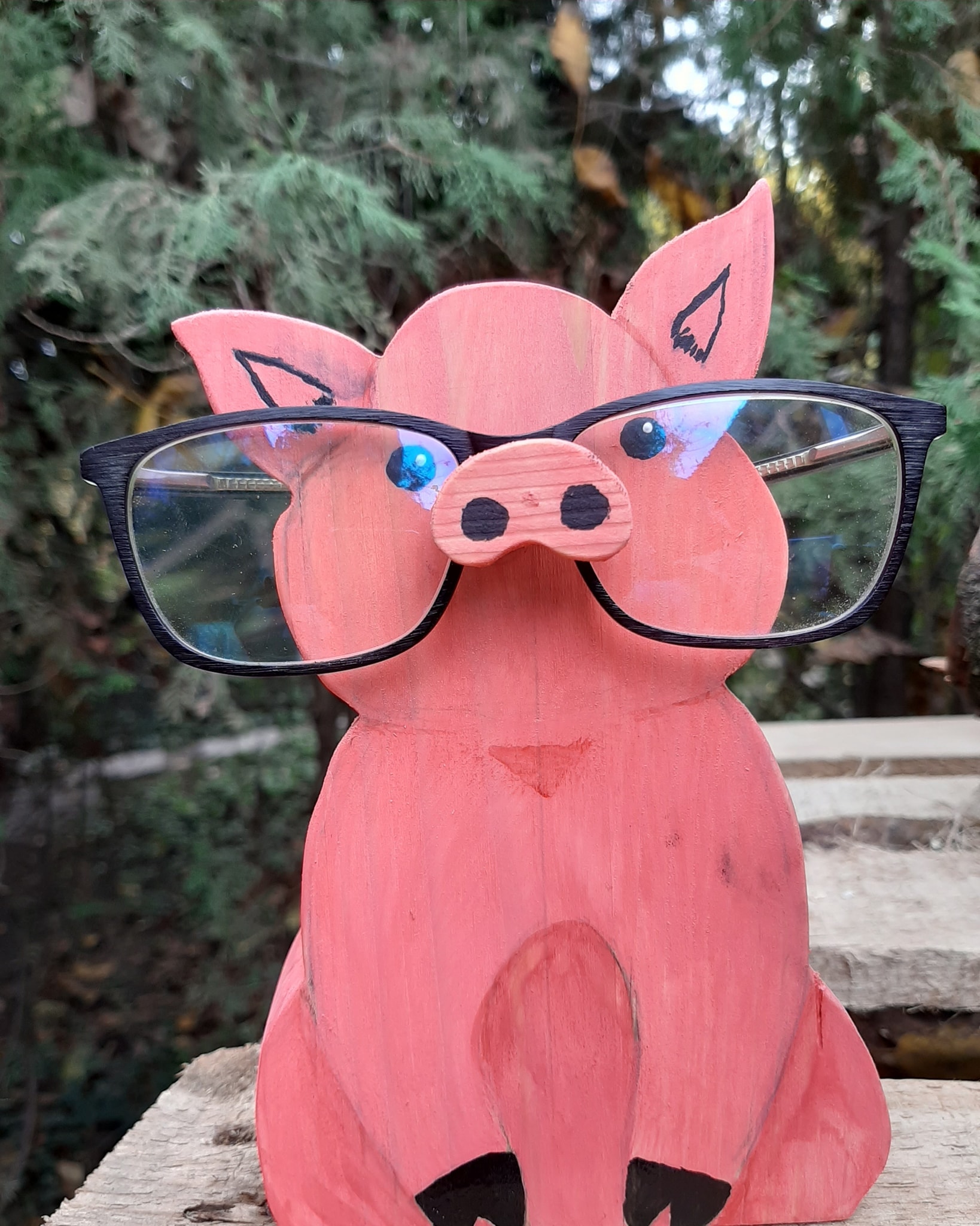 Suport pentru ochelari în formă de porcușor